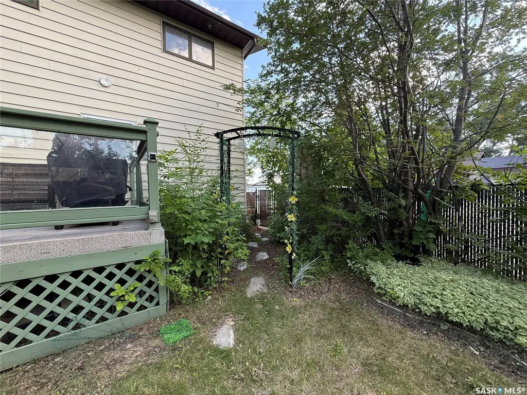 306 Crean Crescent Saskatoon SK S7J 3X2