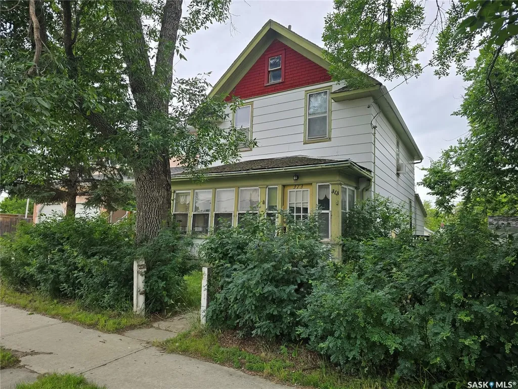 313 3rd Avenue S Weyburn SK S4H 1X5