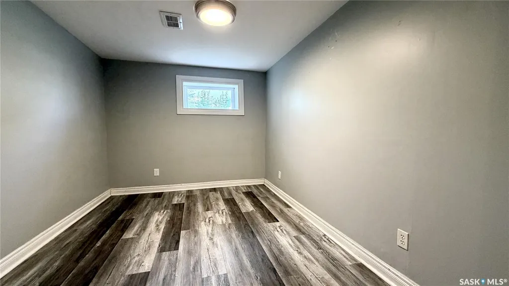 320 M Avenue N Saskatoon SK S7L 2S5