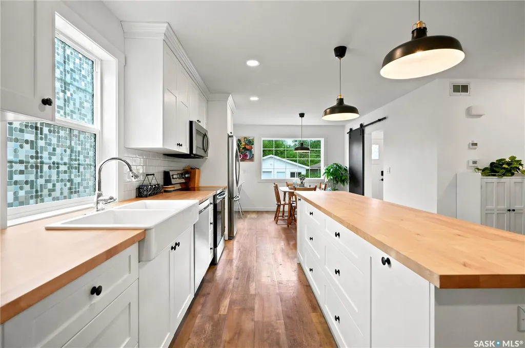 919A F Avenue N Saskatoon SK S7L 1W7