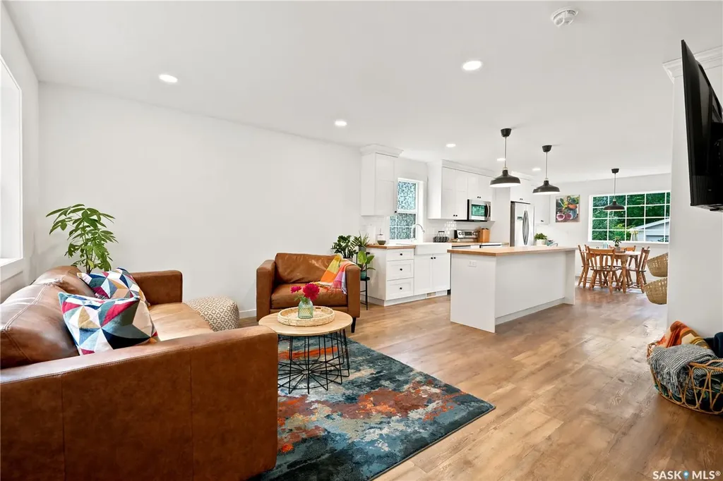 919A F Avenue N Saskatoon SK S7L 1W7