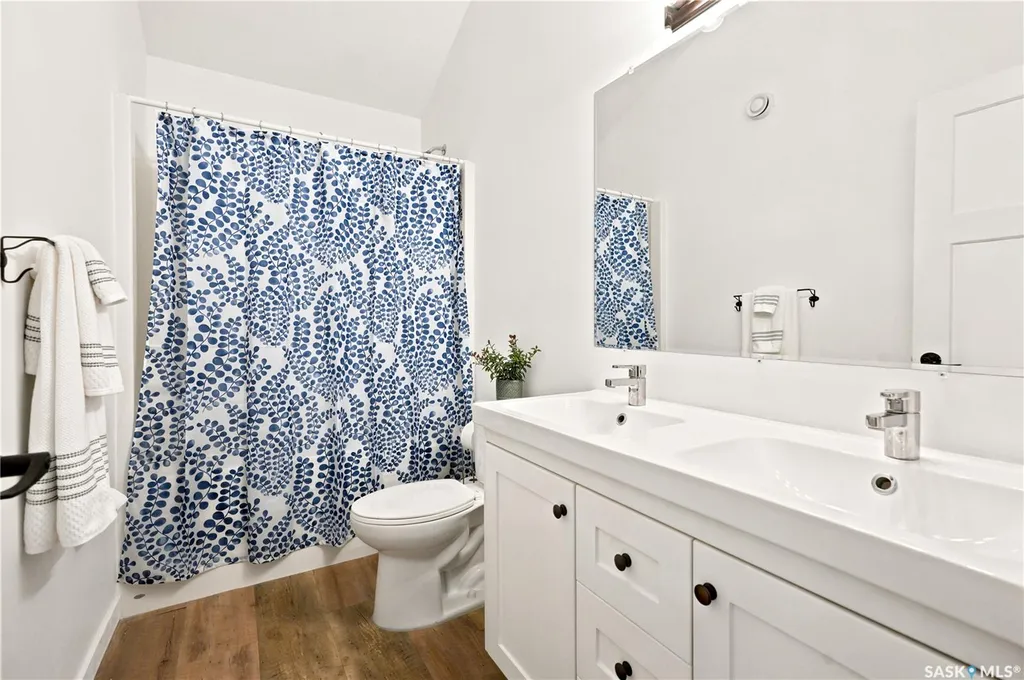 919A F Avenue N Saskatoon SK S7L 1W7