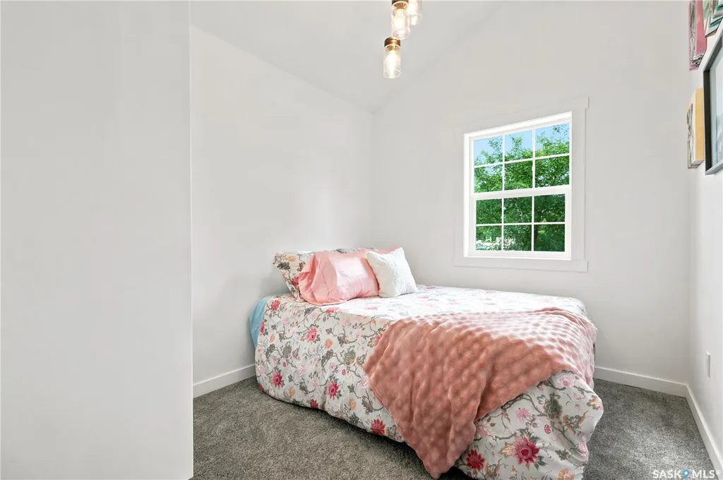 919A F Avenue N Saskatoon SK S7L 1W7
