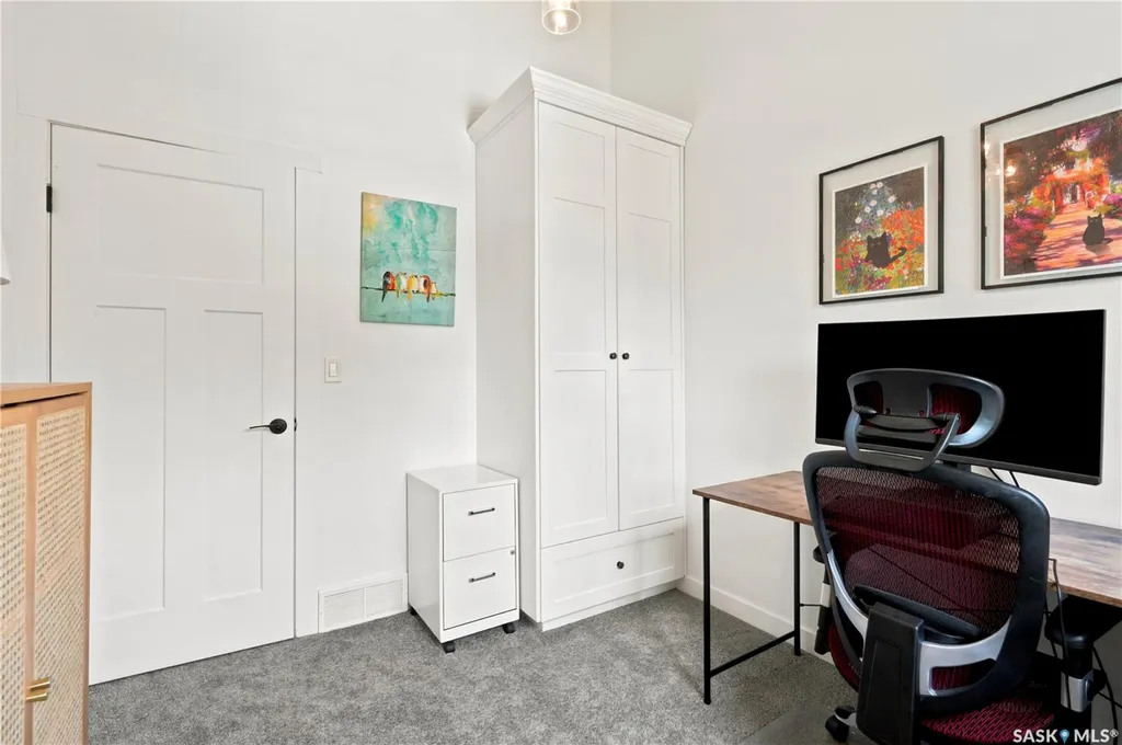 919A F Avenue N Saskatoon SK S7L 1W7