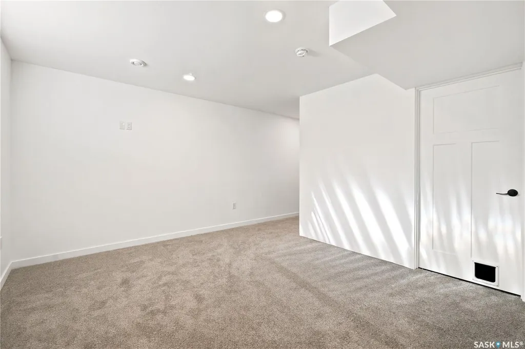 919A F Avenue N Saskatoon SK S7L 1W7