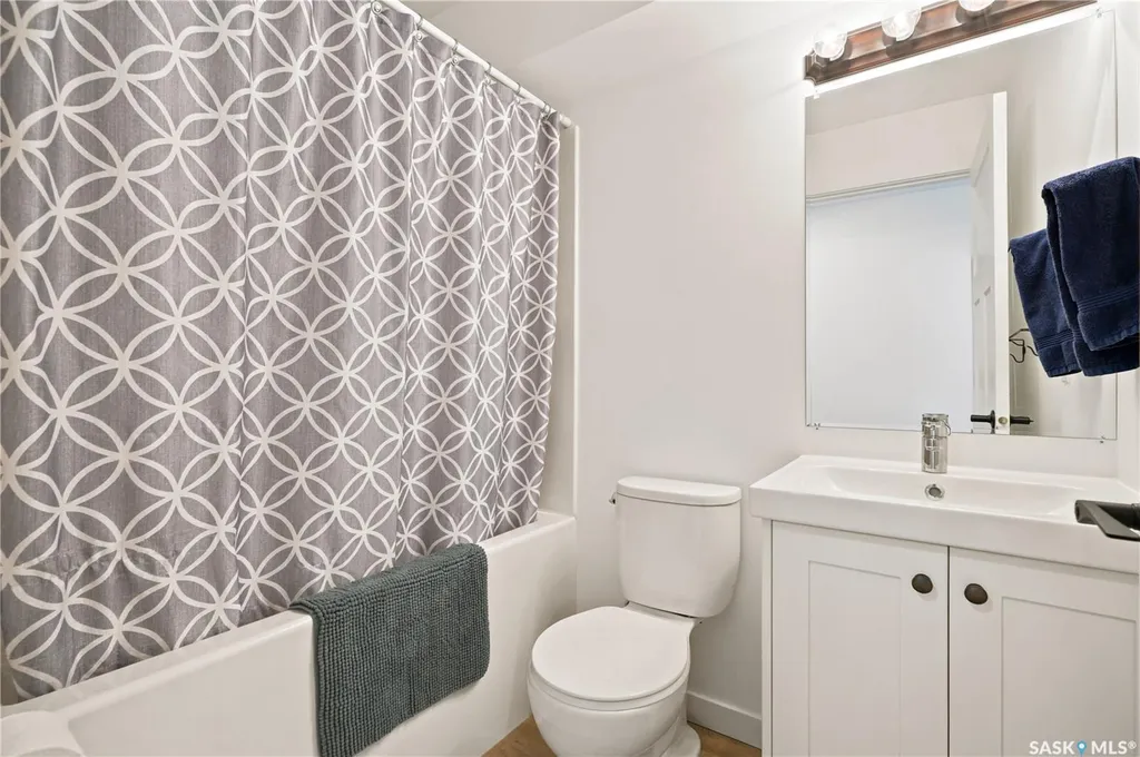 919A F Avenue N Saskatoon SK S7L 1W7