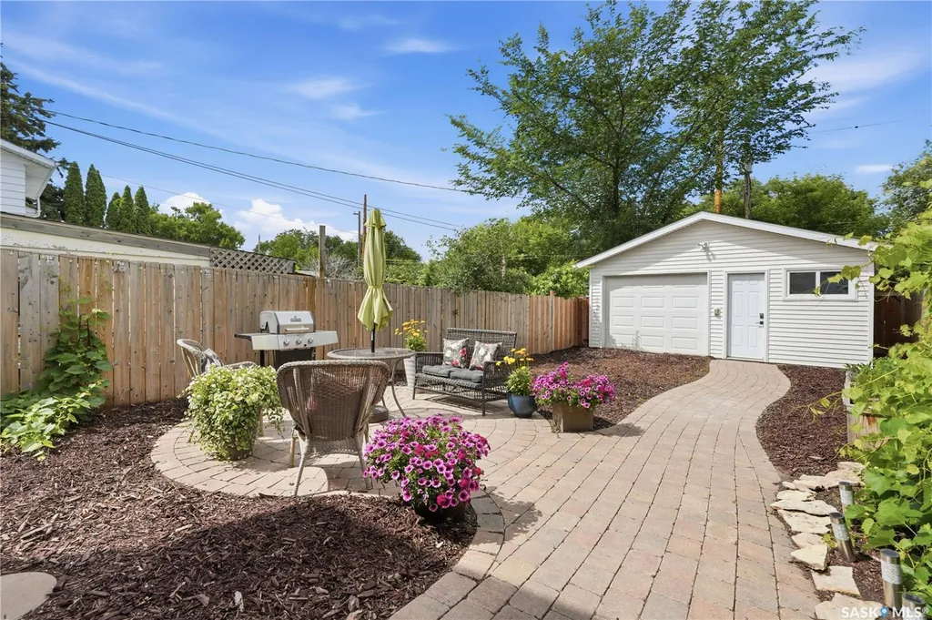 919A F Avenue N Saskatoon SK S7L 1W7