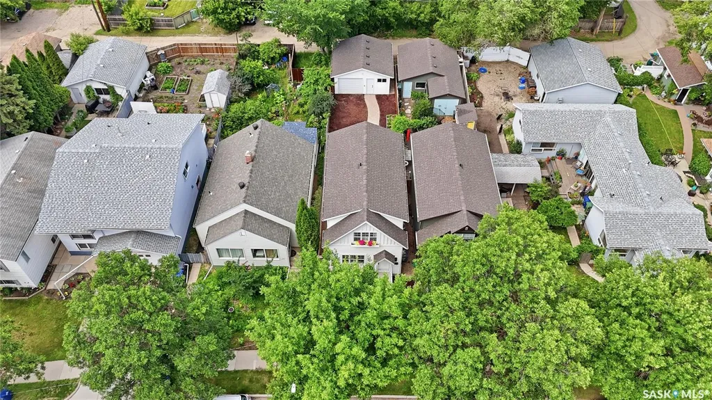 919A F Avenue N Saskatoon SK S7L 1W7