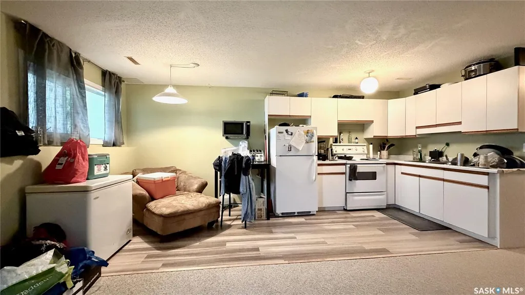 409 109th Street W Saskatoon SK S7N 1R8