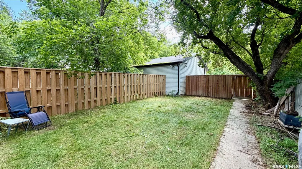 409 109th Street W Saskatoon SK S7N 1R8