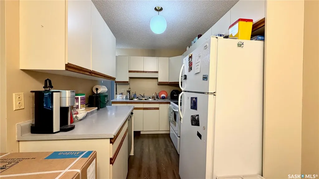 409 109th Street W Saskatoon SK S7N 1R8