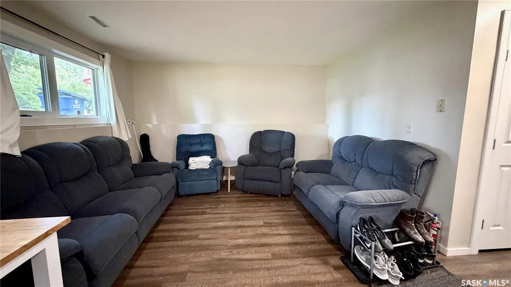 409 109th Street W Saskatoon SK S7N 1R8