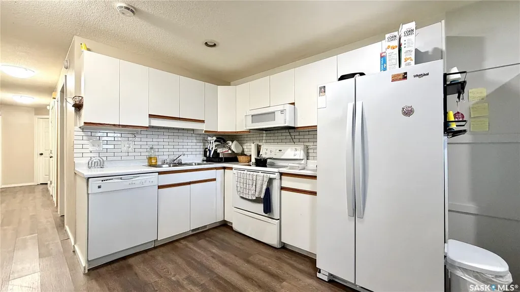 409 109th Street W Saskatoon SK S7N 1R8