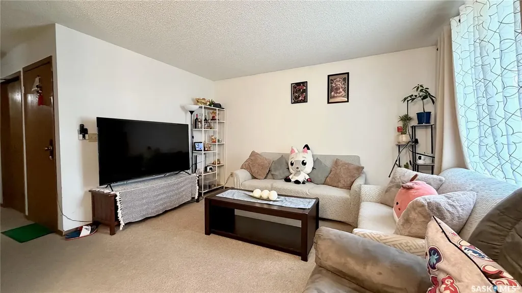409 109th Street W Saskatoon SK S7N 1R8
