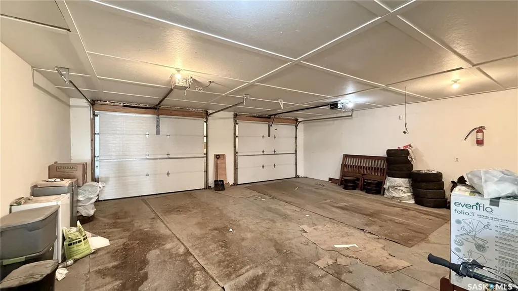 409 109th Street W Saskatoon SK S7N 1R8