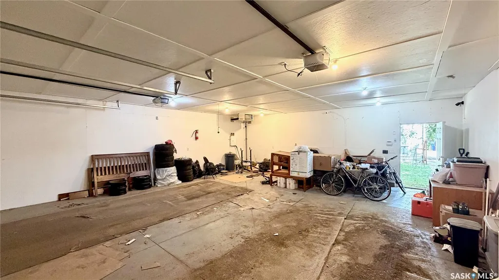 409 109th Street W Saskatoon SK S7N 1R8