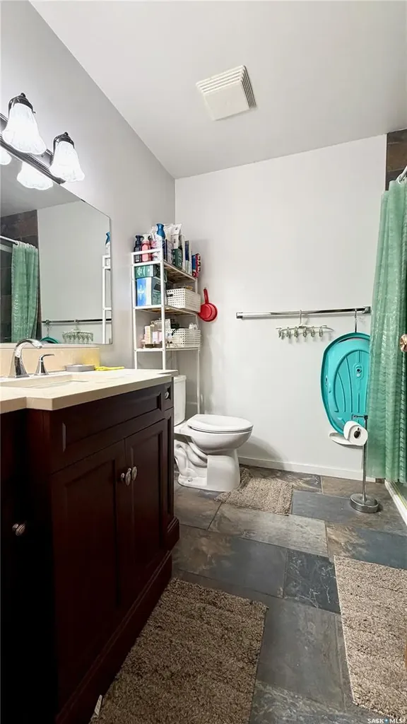 409 109th Street W Saskatoon SK S7N 1R8