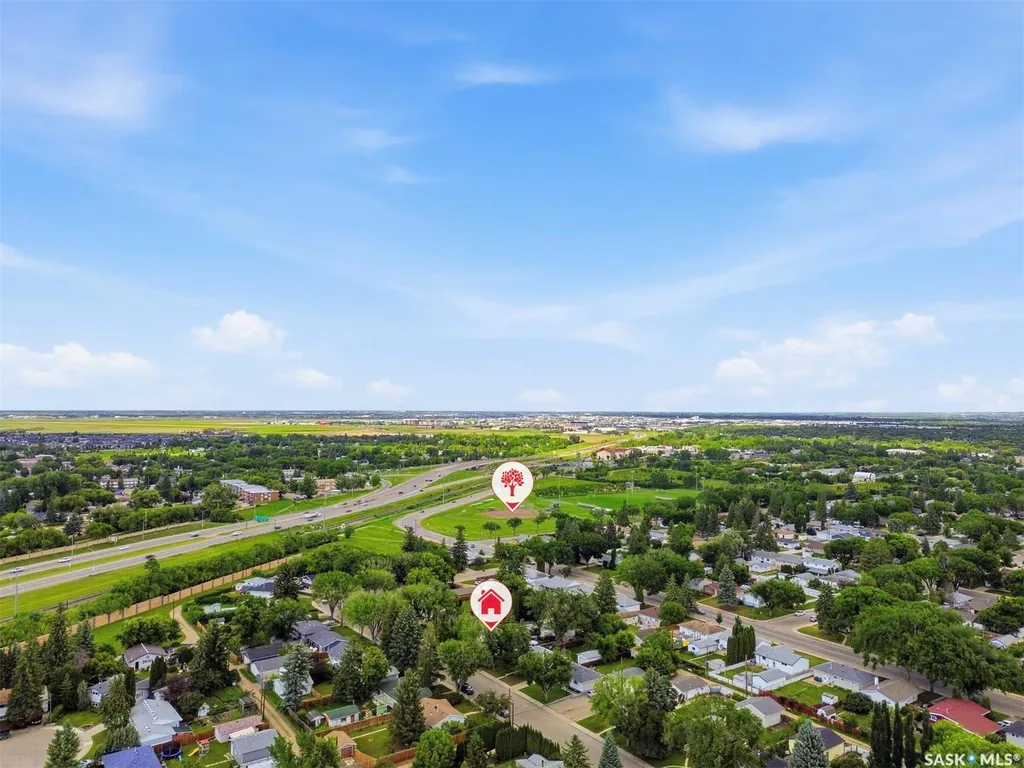 908 X Avenue N Saskatoon SK S7L 3K4
