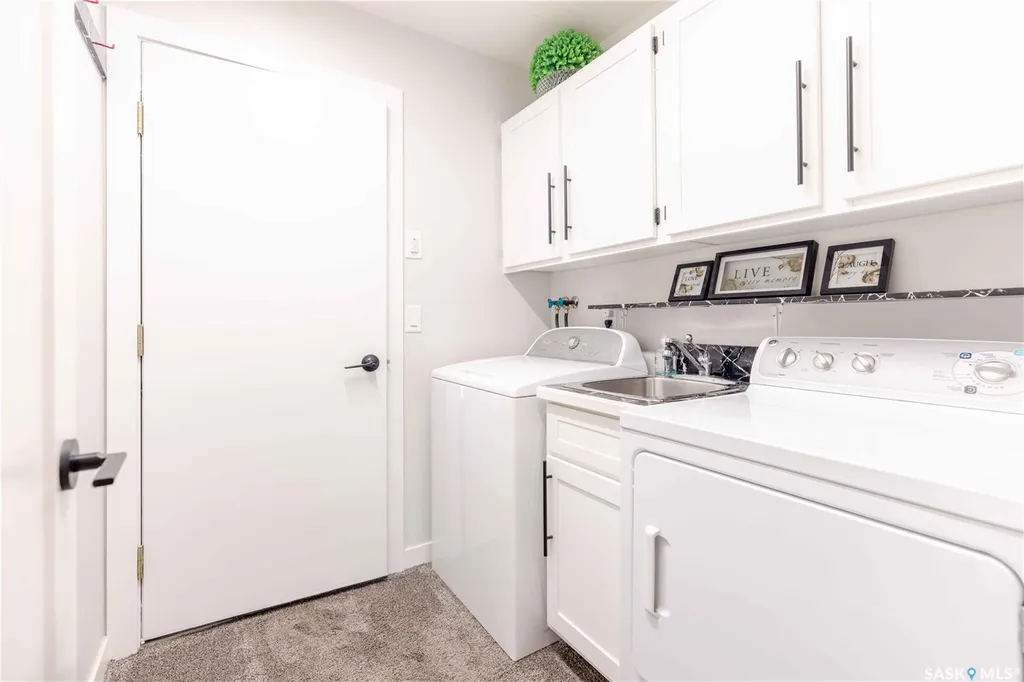 206 Braemar Bay Saskatoon SK S7V 1A2