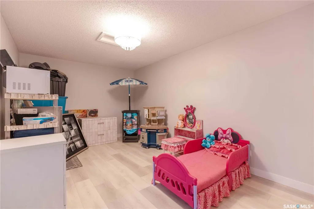 206 Braemar Bay Saskatoon SK S7V 1A2
