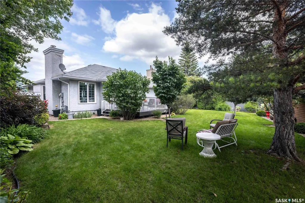 206 Braemar Bay Saskatoon SK S7V 1A2