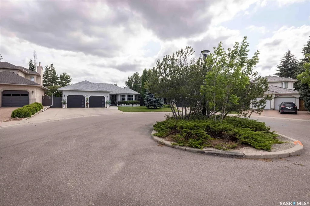 206 Braemar Bay Saskatoon SK S7V 1A2
