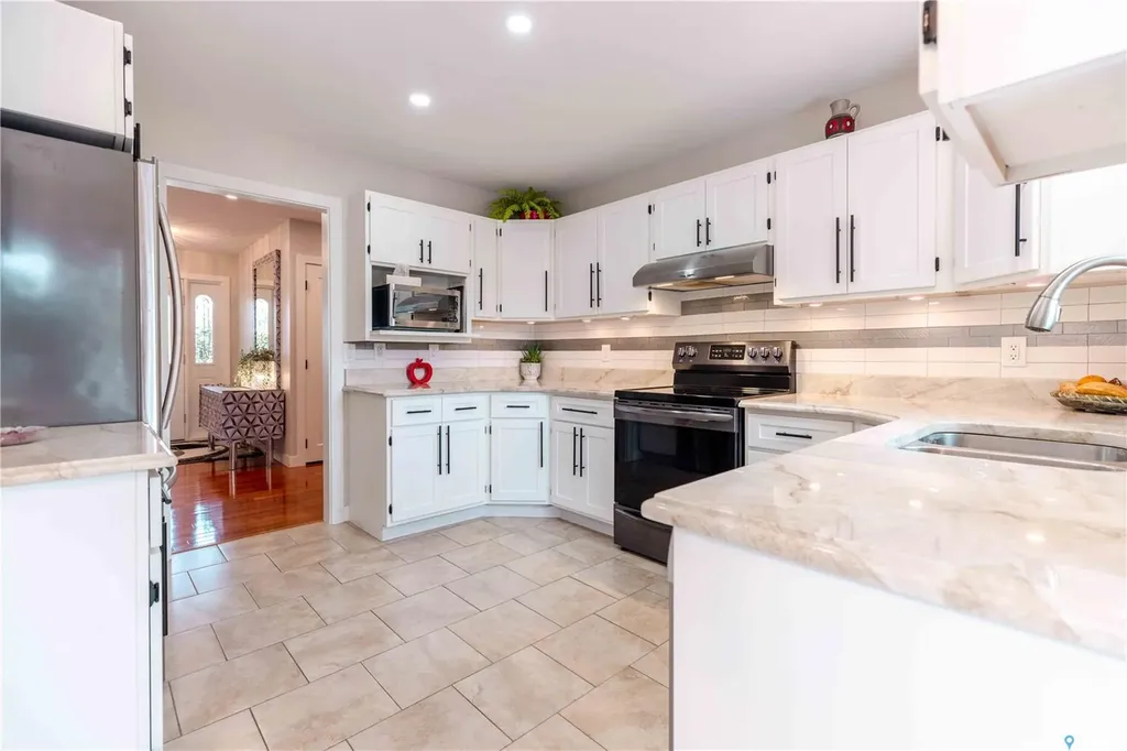 206 Braemar Bay Saskatoon SK S7V 1A2