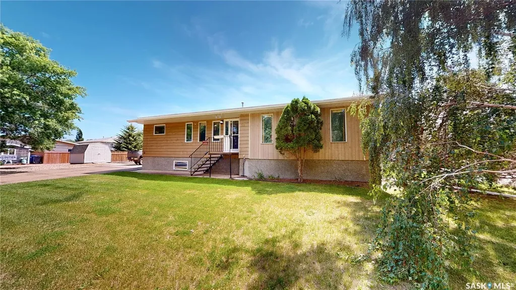 51 Harrigan Crescent Maple Creek SK S0N 1N0