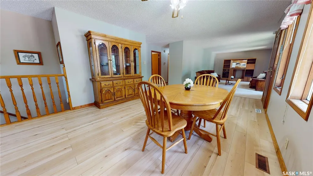 51 Harrigan Crescent Maple Creek SK S0N 1N0