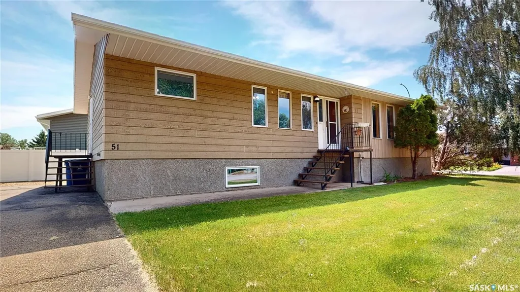 51 Harrigan Crescent Maple Creek SK S0N 1N0