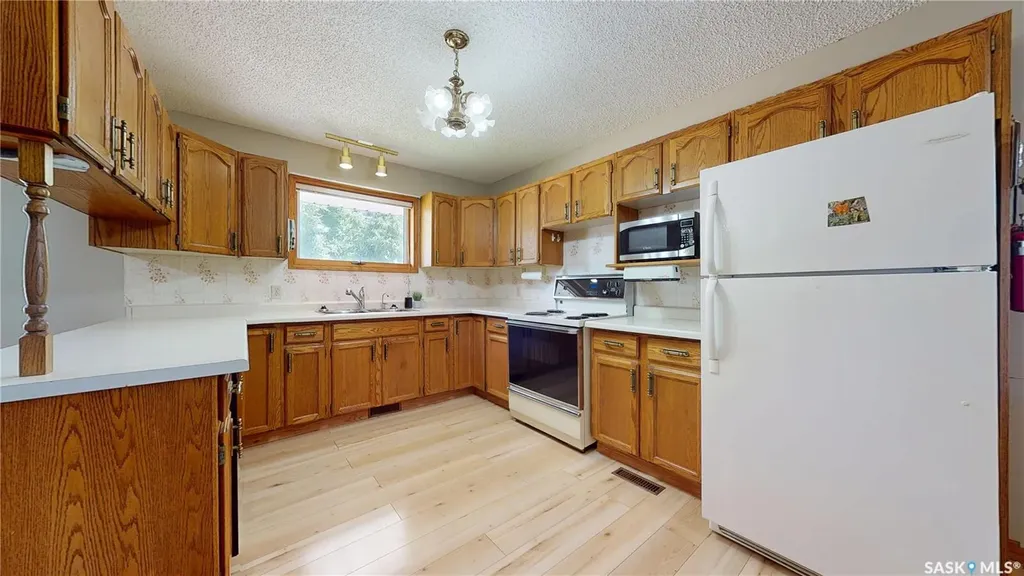 51 Harrigan Crescent Maple Creek SK S0N 1N0