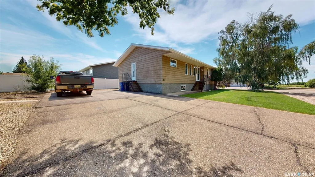 51 Harrigan Crescent Maple Creek SK S0N 1N0