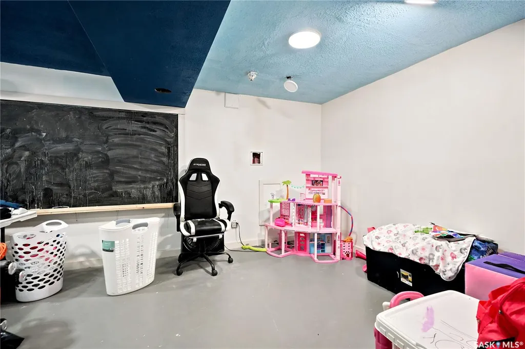 3300 Victoria Avenue Regina SK S4T 1L6
