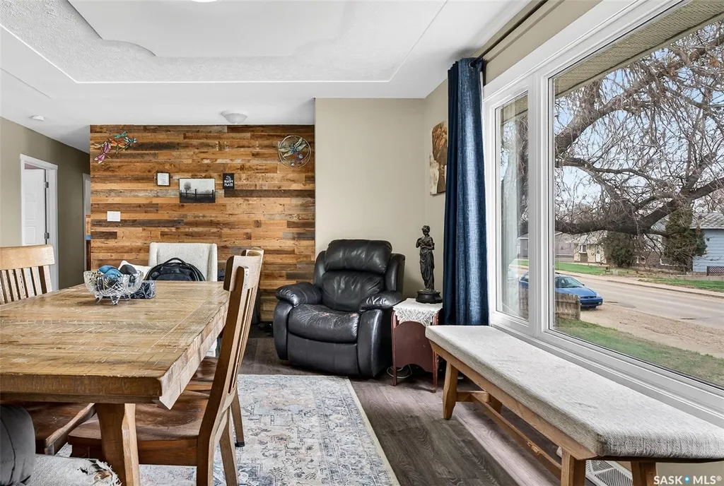 1154 Caribou Street W Moose Jaw SK S6H 2B5