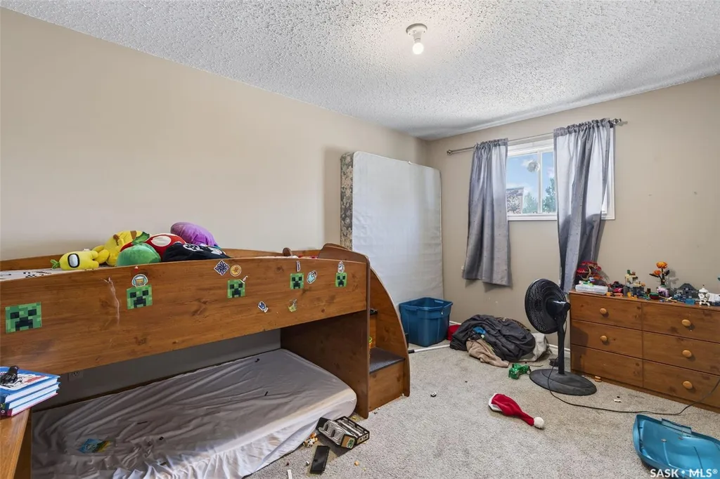 103-105 Davies Road Saskatoon SK S7K 7L4