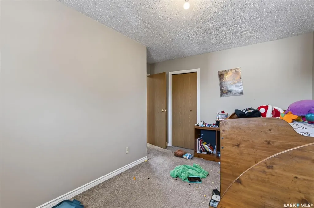 103-105 Davies Road Saskatoon SK S7K 7L4