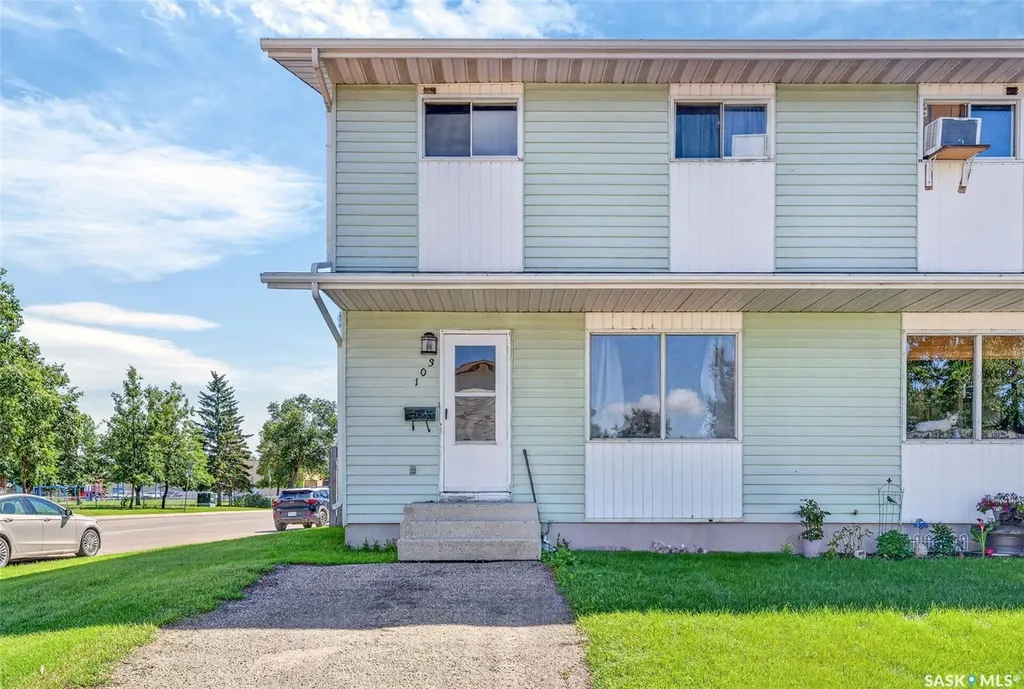 103-105 Davies Road Saskatoon SK S7K 7L4