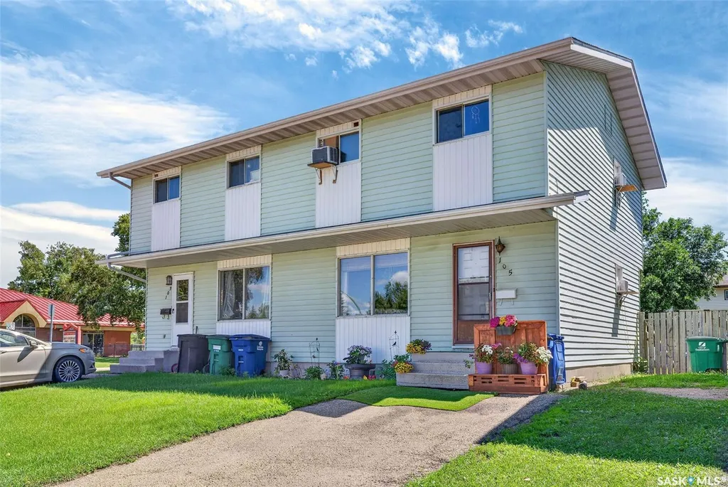 103-105 Davies Road Saskatoon SK S7K 7L4