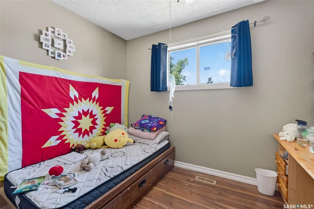 103-105 Davies Road Saskatoon SK S7K 7L4