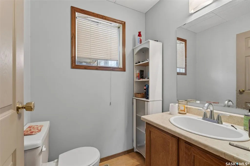 103-105 Davies Road Saskatoon SK S7K 7L4