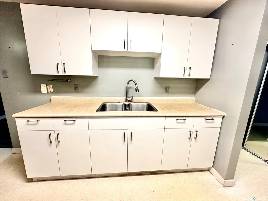 3625 Chaben Place Saskatoon SK S7H 4E9