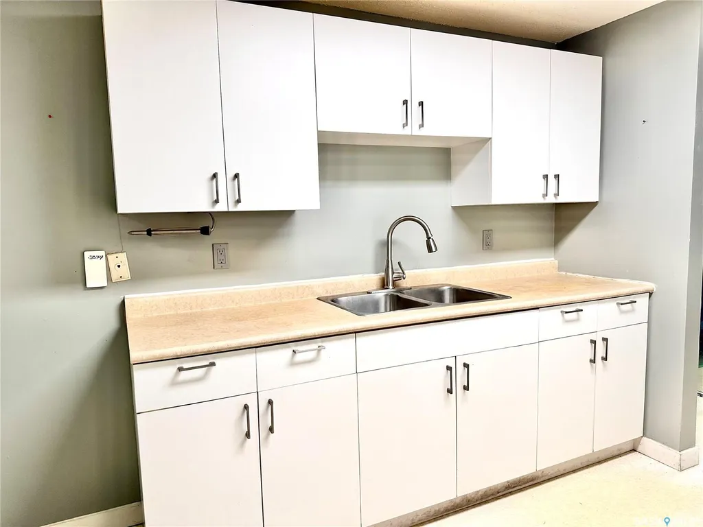 3625 Chaben Place Saskatoon SK S7H 4E9