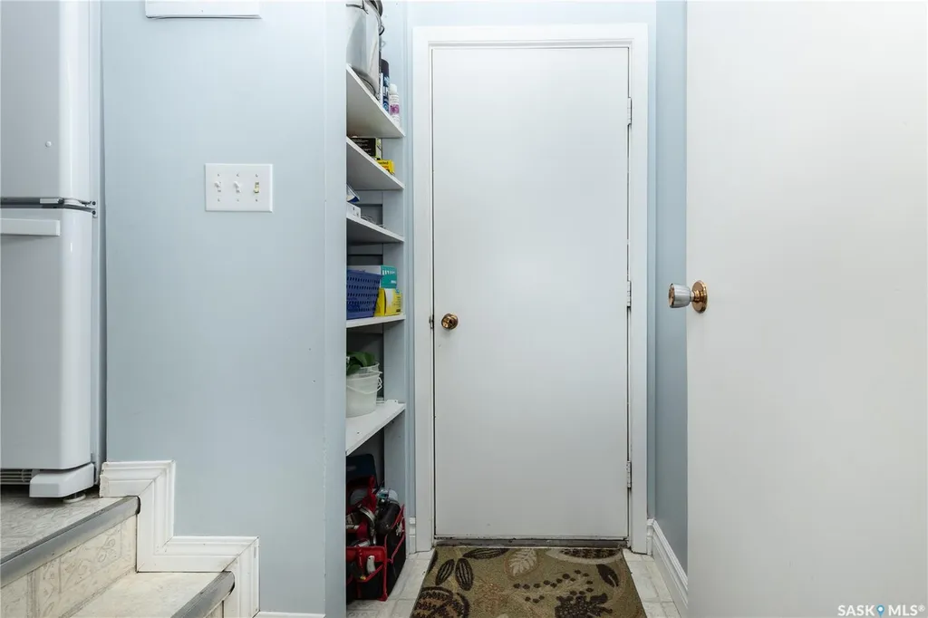 102 Wakaw Crescent Saskatoon SK S7J 4E2