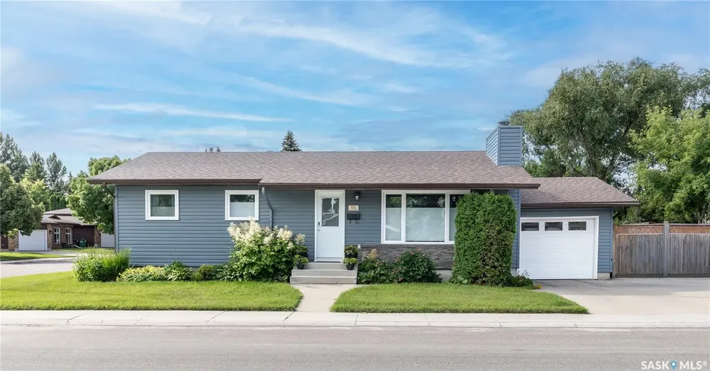 102 Wakaw Crescent Saskatoon SK S7J 4E2
