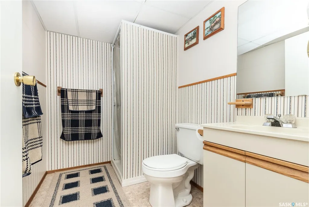 102 Wakaw Crescent Saskatoon SK S7J 4E2