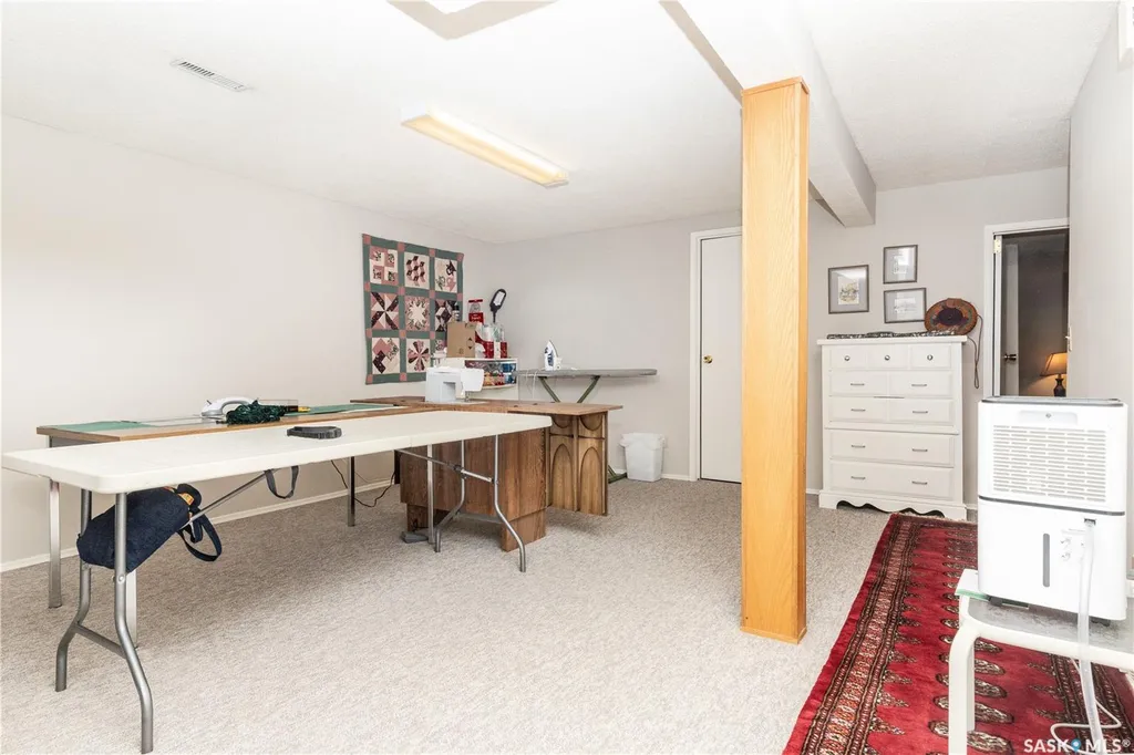 102 Wakaw Crescent Saskatoon SK S7J 4E2