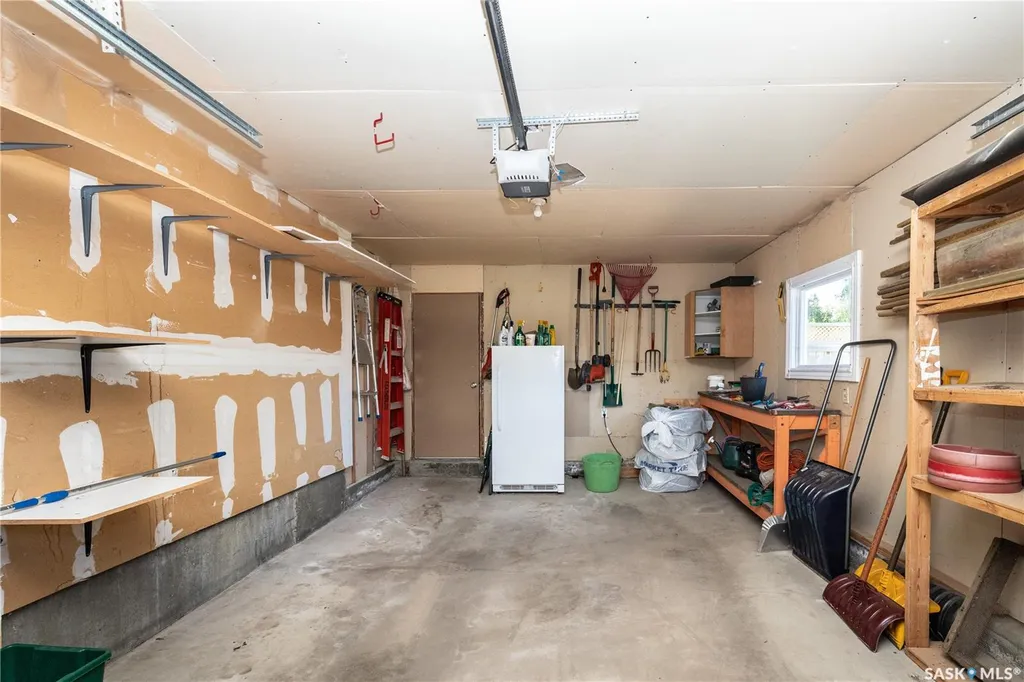 102 Wakaw Crescent Saskatoon SK S7J 4E2