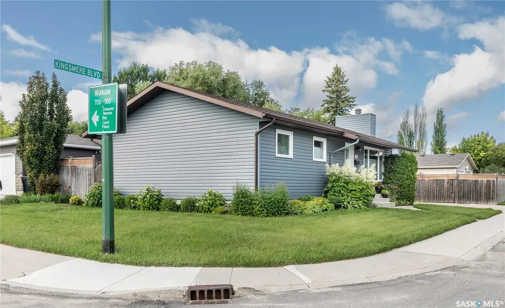 102 Wakaw Crescent Saskatoon SK S7J 4E2