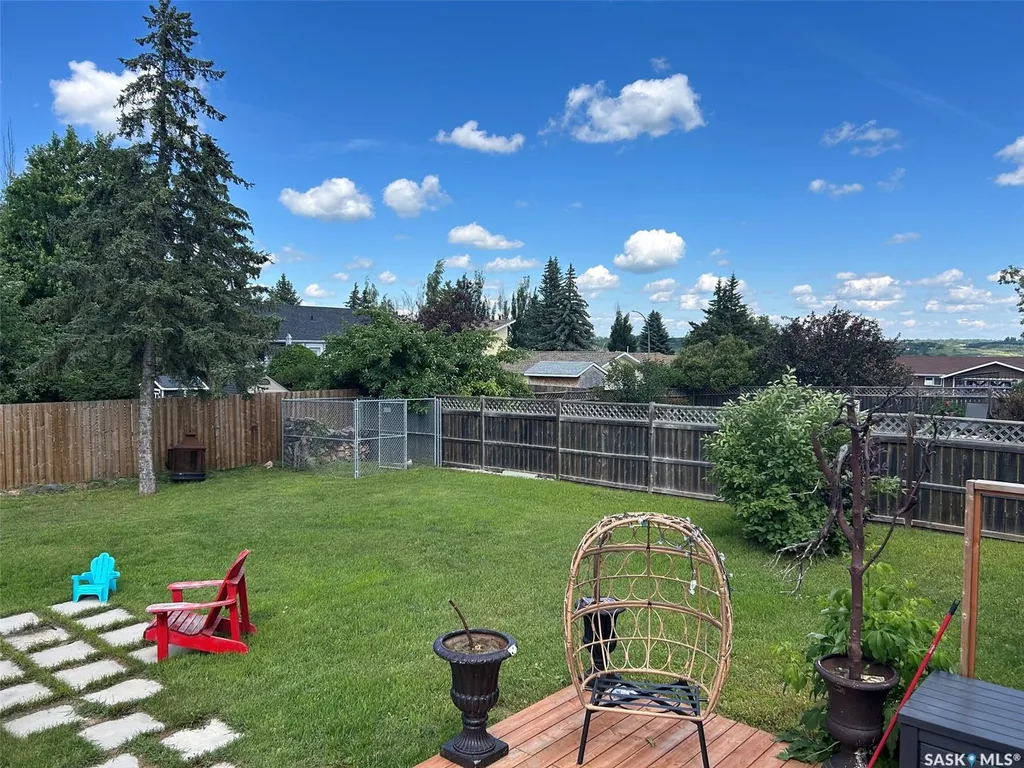 322 35th Street Battleford SK S0M 0E0