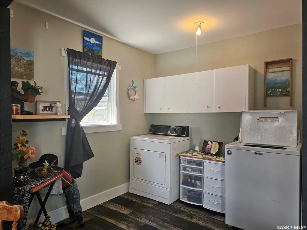 201 Main Street Glaslyn SK S0M 0Y0